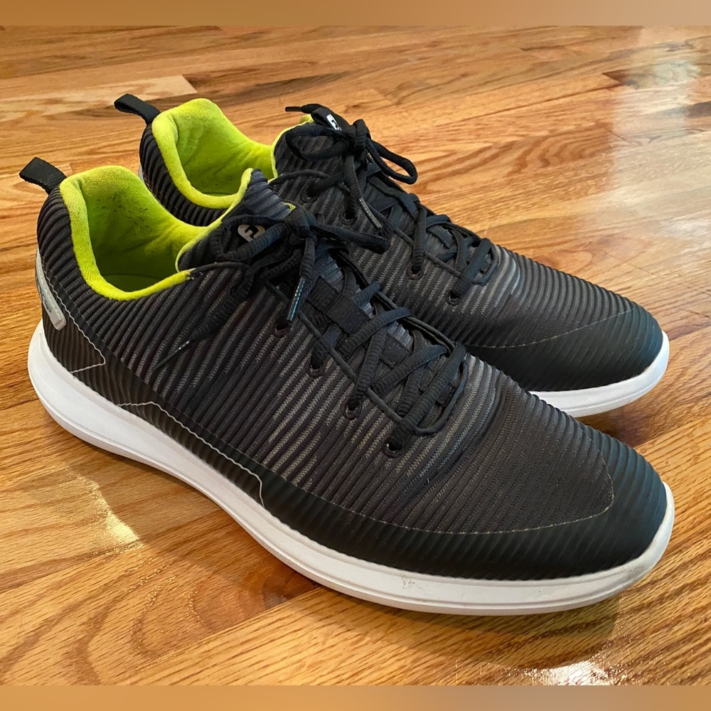 FootJoy Mens Golf Shoes